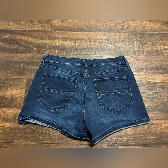New York & Company Denim Shorts - Picture 3 of 4